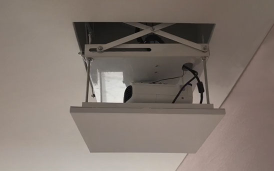 telon de proyeccion cuerdas tensadoras ascensor electrico